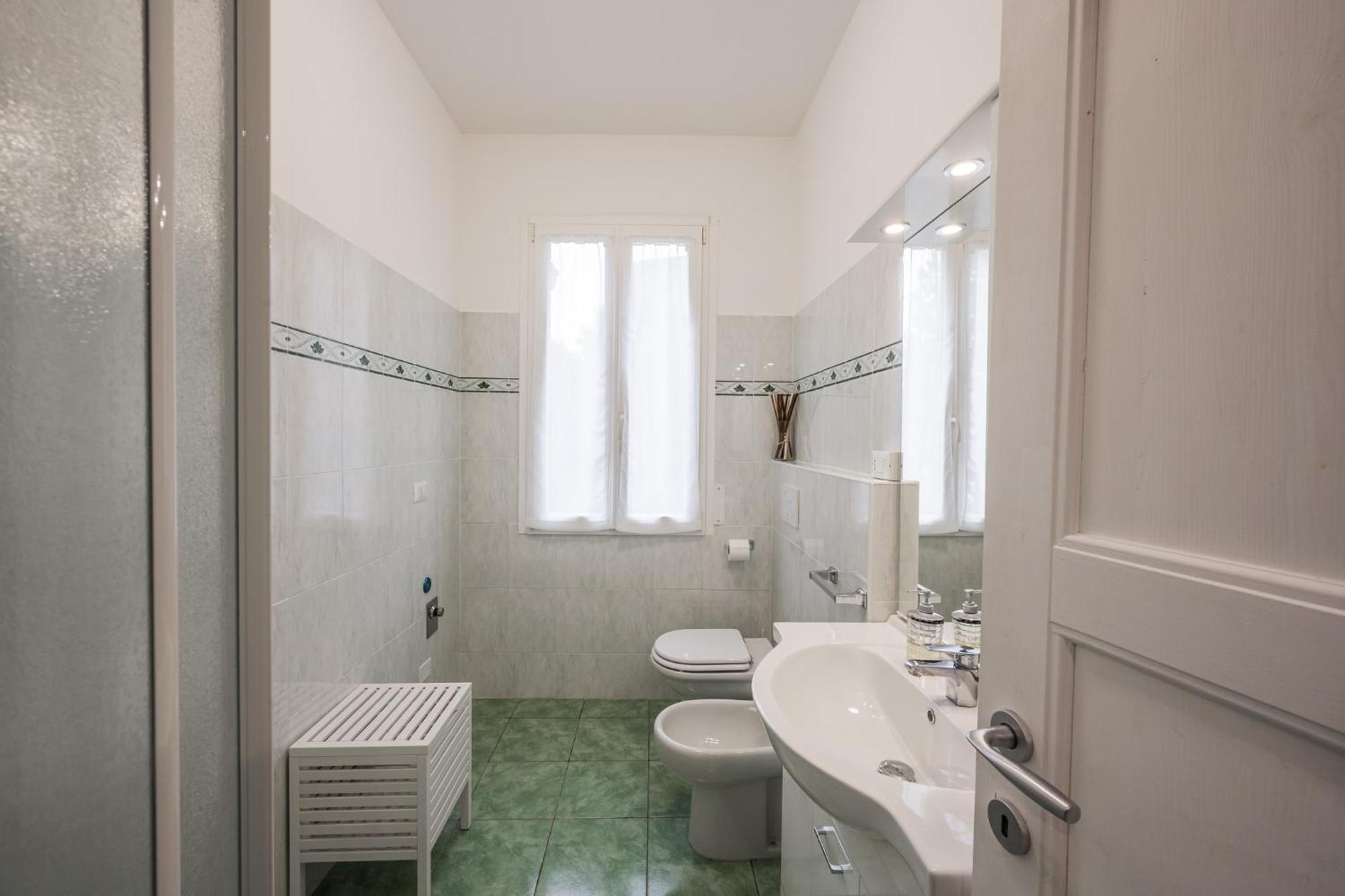 Villa Teresa Struttura Tra Ferrari E Lambrusco Solignano Nuovo Bagian luar foto